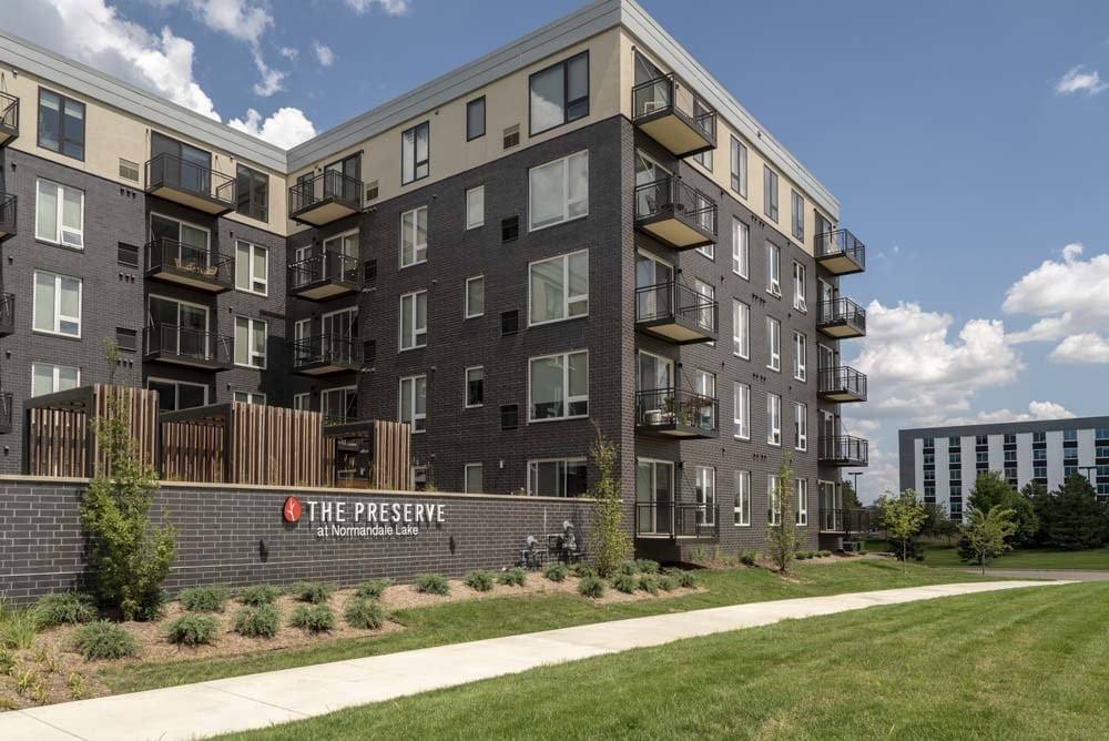 Apartment for rent at The Preserve at Normandale Lake, 8101 Normandale Lake Blvd, Minneapolis, MN 55437