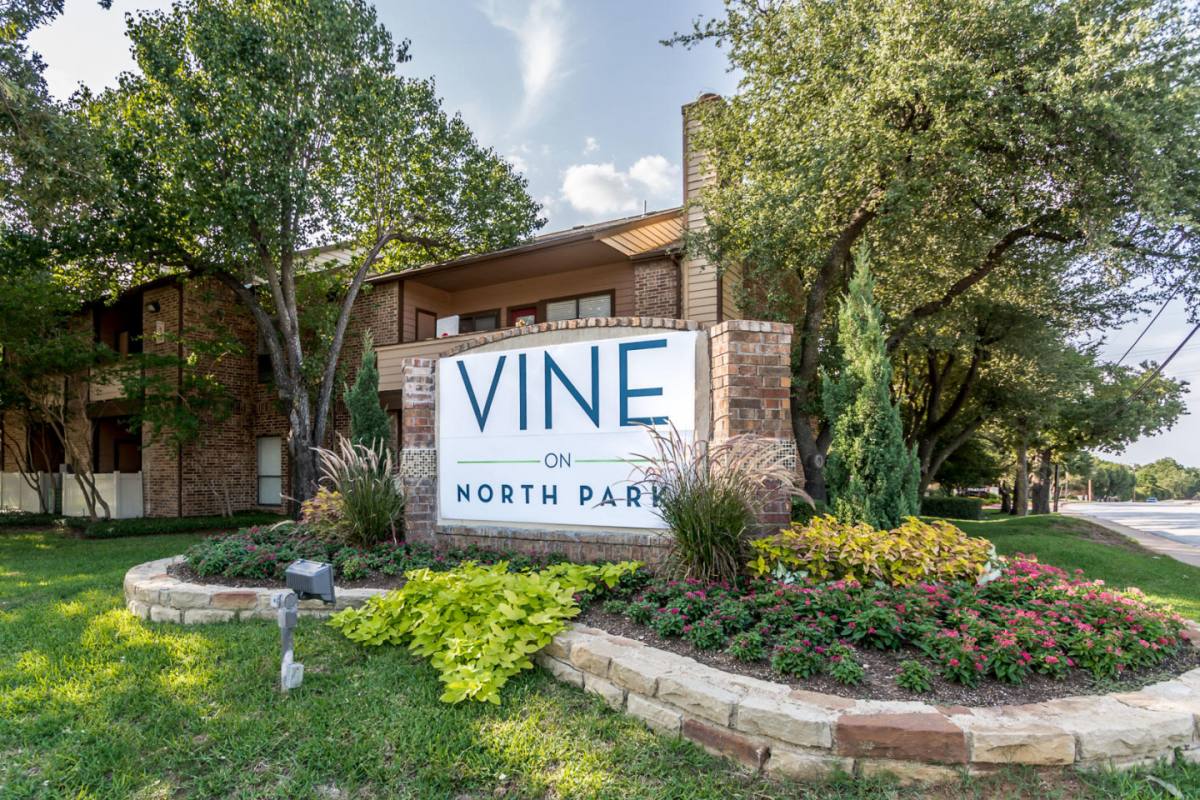 Apartment for rent at Vine on North Park, 601 N Park Blvd, Grapevine, TX 76051