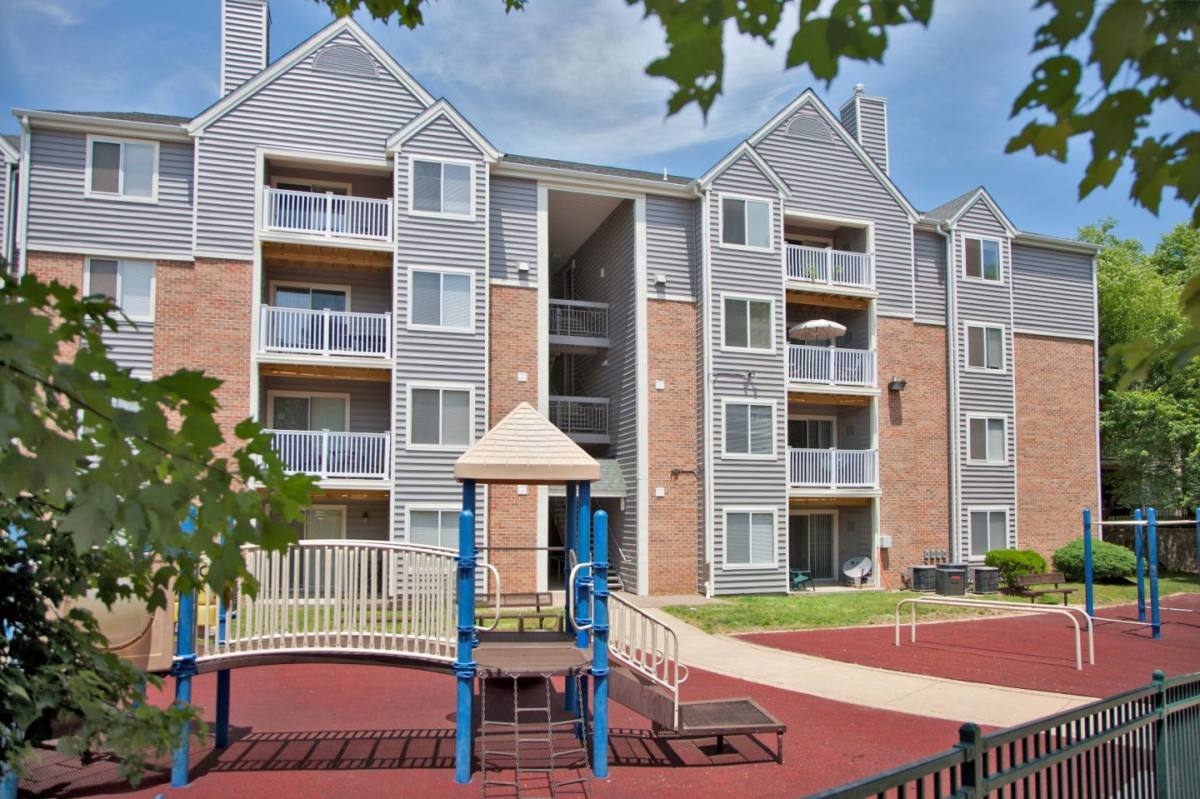Apartment for rent at Woodbridge Station, 1400 Eisenhower Circle, Woodbridge, VA 22191
