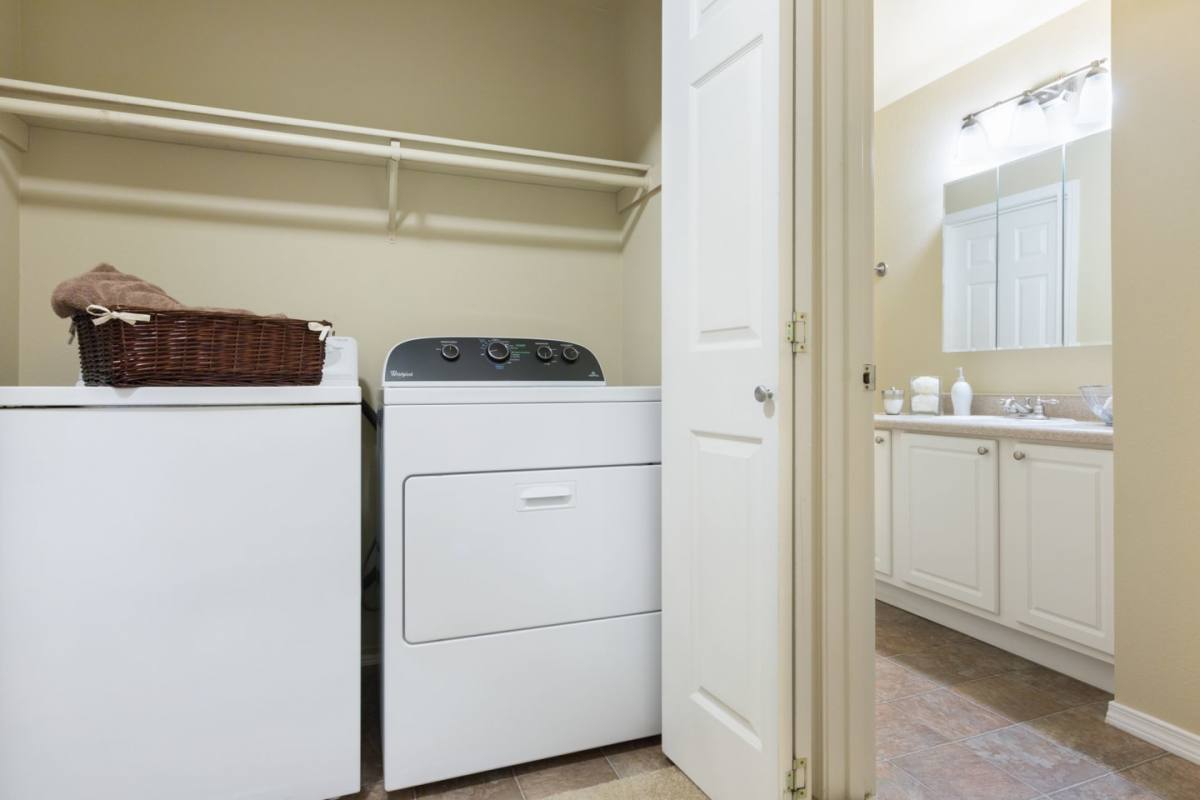 Apartment for rent at Olde Redmond Place, 7001 Old Redmond Rd, Redmond, WA 98052