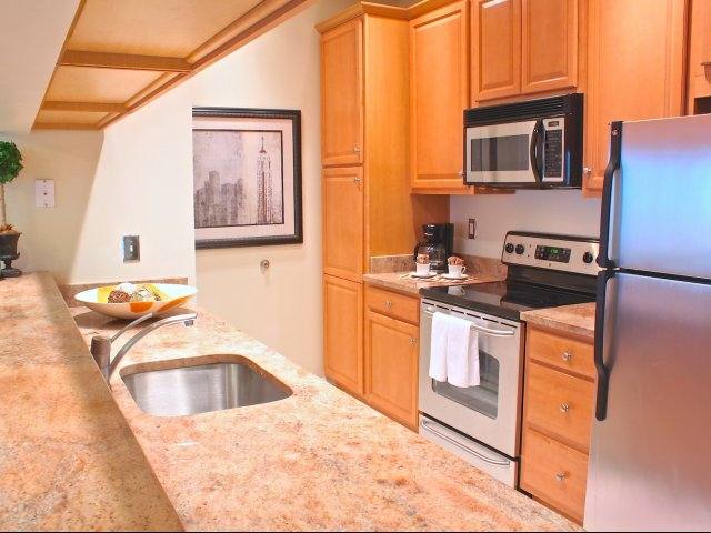 Apartment for rent at Quincy Plaza, 3900 Fairfax Dr, Arlington, VA 22203