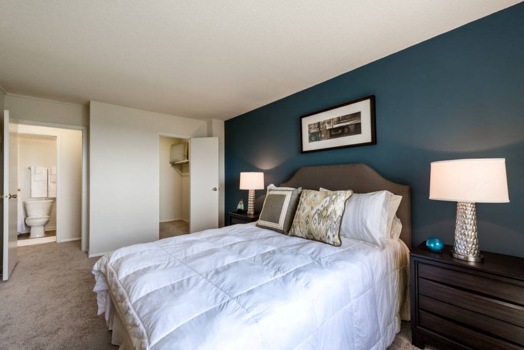 Apartment for rent at The Chateau, 9727 Mount Pisgah Rd, Silver Spring, MD 20903