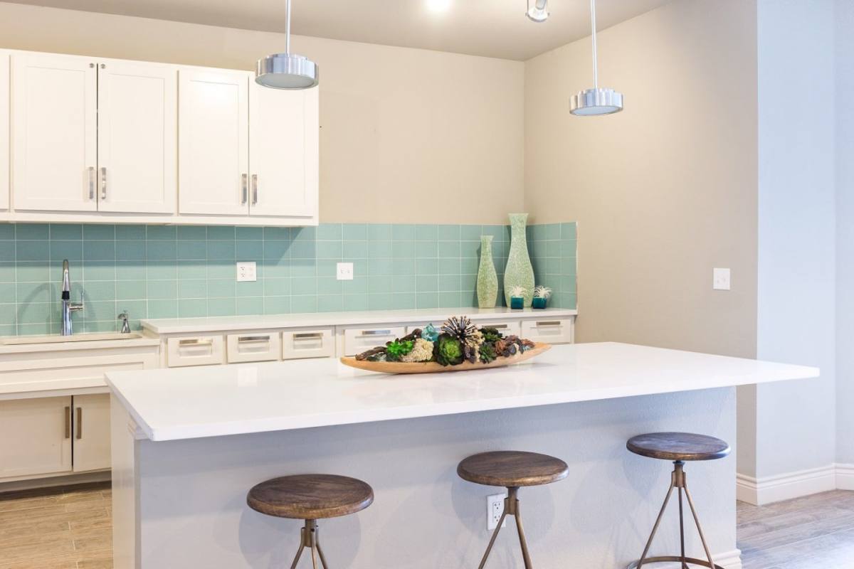Apartment for rent at Cosmopolitan of Corpus Christi, 401 N Chaparral St, Corpus Christi, TX 78401