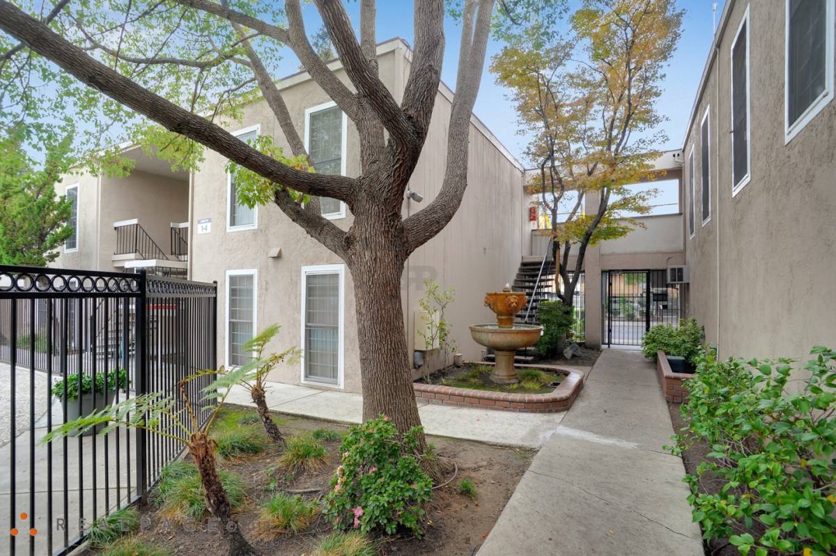 Apartment for rent at Sequoyah, 1741 Detroit Ave, Concord, CA 94520