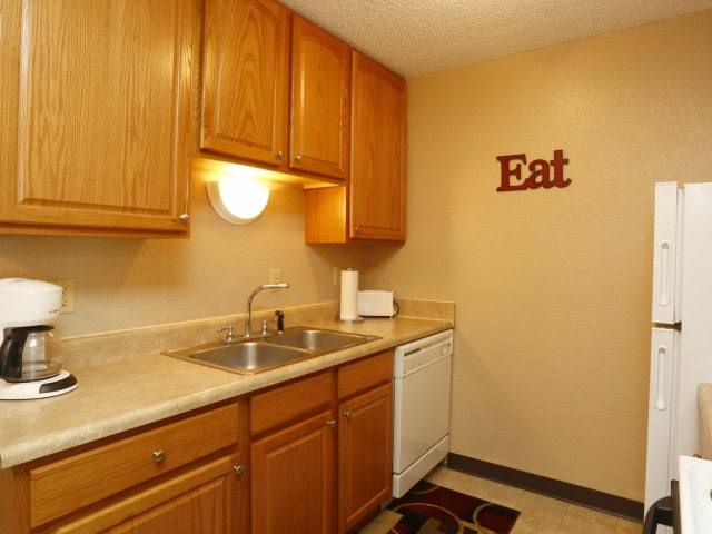 Apartment for rent at Mountain View, 2404 Foothills Blvd, Gillette, WY 82716