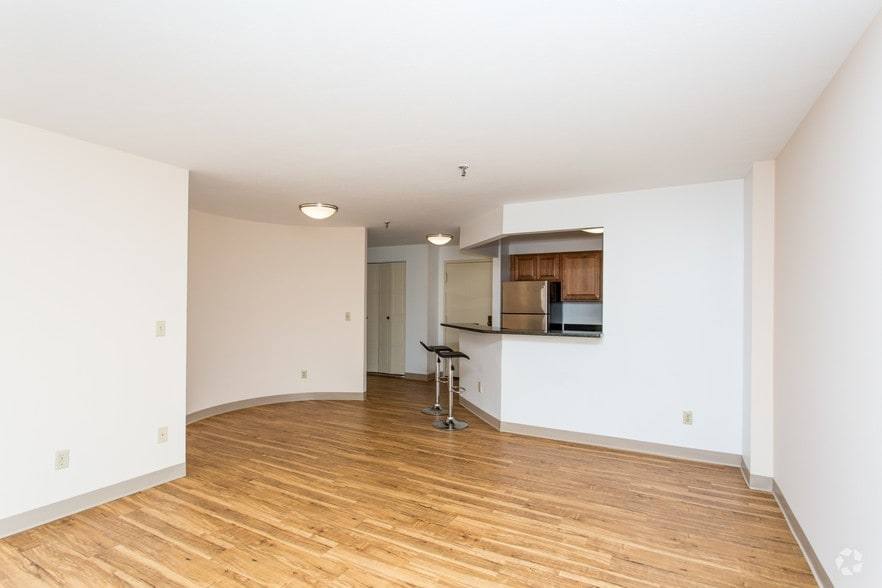 Apartment for rent at Pleasant Plaza, 36 Dartmouth St, Malden, MA 02148