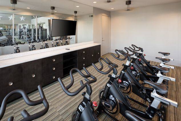 Apartment for rent at Lakeside Urban Center, 850 Lake Carolyn Parkway, Irving, TX 75039