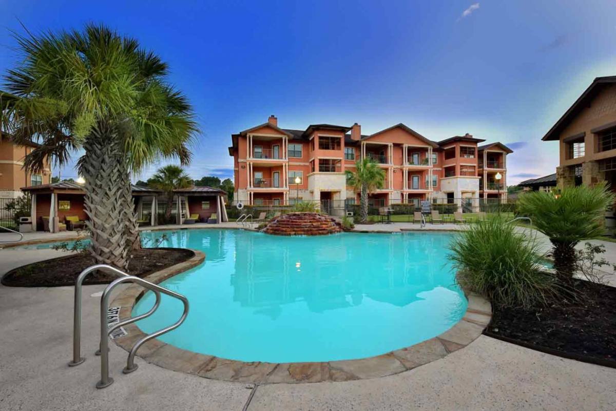 Apartment for rent at Hollow Tree Park, 101 Hollow Tree Lane, Houston, TX 77090