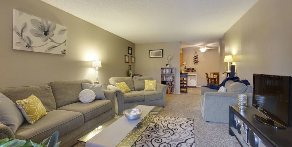 Apartment for rent at Willow Creek, 135 Nathan Lane N, Minneapolis, MN 55441