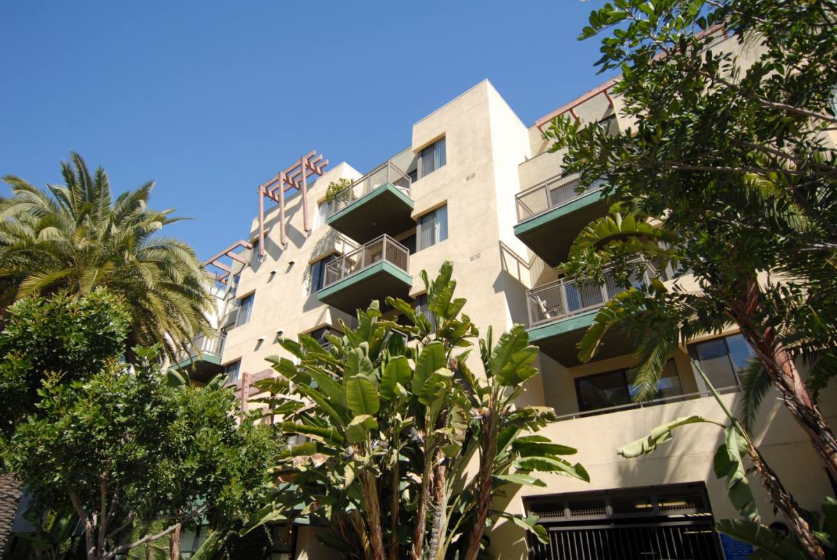 Apartment for rent at Living at Santa Monica, 1519 6th St, Santa Monica, CA 90401