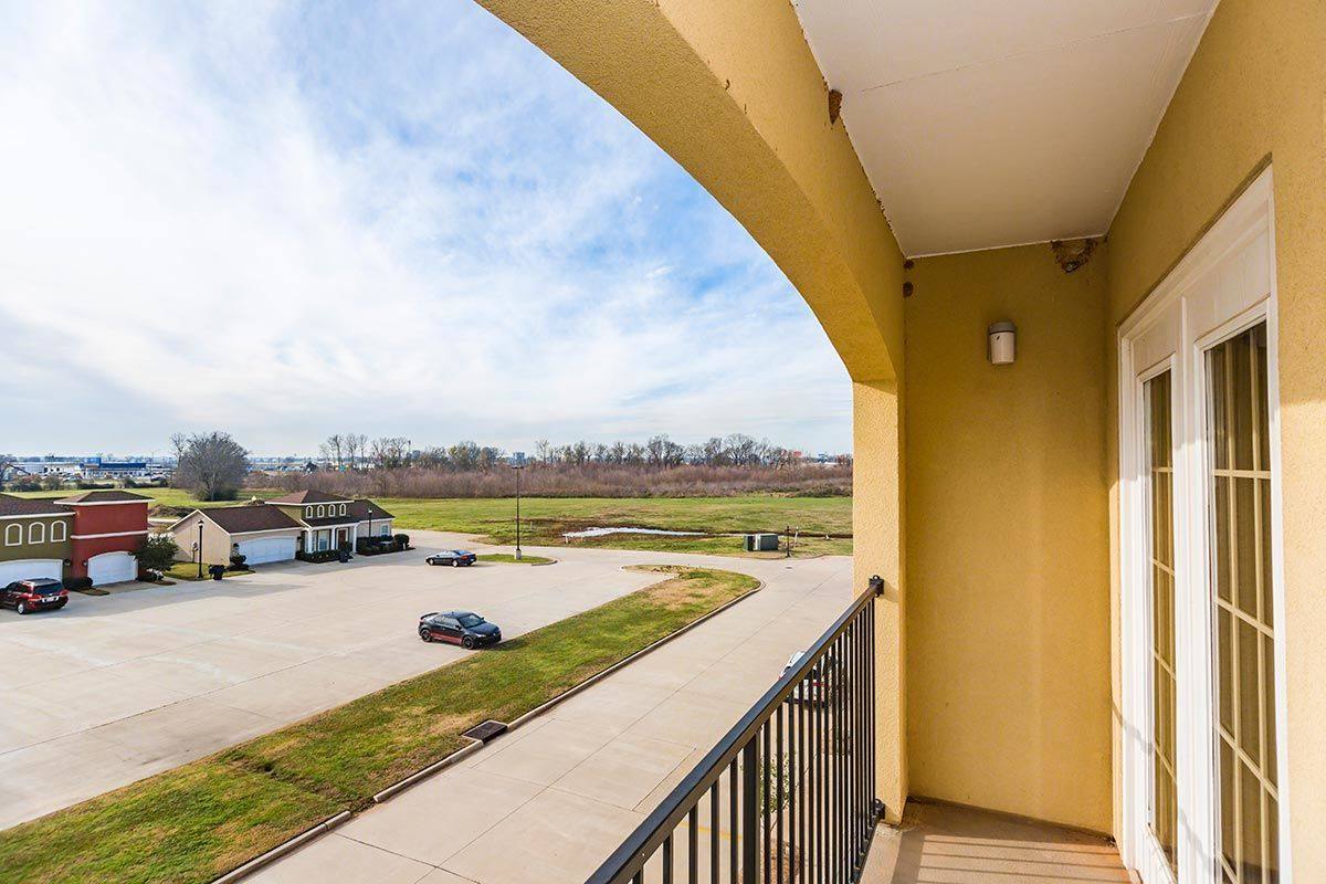 Apartment for rent at Villaggio, 2101 Villaggio Blvd, Bossier City, LA 71111