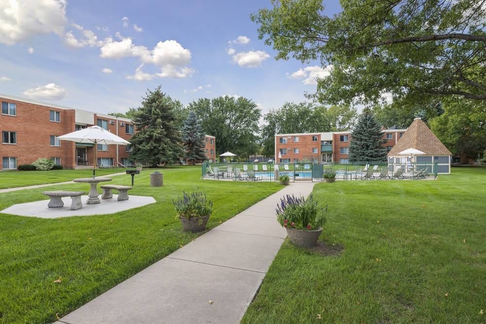 Apartment for rent at Regency Park, 2240 Skillman Ave E, Saint Paul, MN 55109