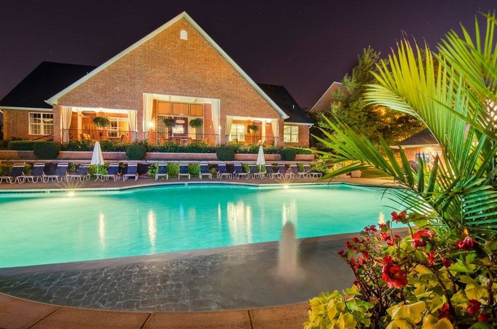 Apartment for rent at The Crossing at Barry Road, 7831 NW Roanridge Rd, Kansas City, MO 64151