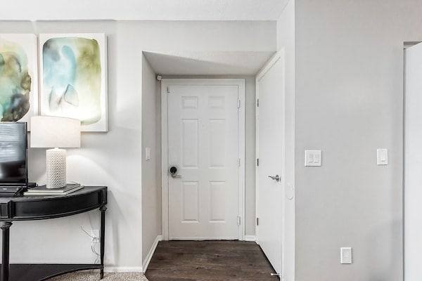 Apartment for rent at Oak Creek at Polaris, 9005 Oak Village Blvd, Lewis Center, OH 43035