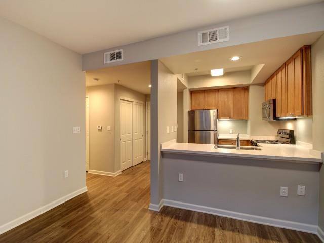 Apartment for rent at Villa Montanaro, 203 Coggins Dr, Pleasant Hill, CA 94523
