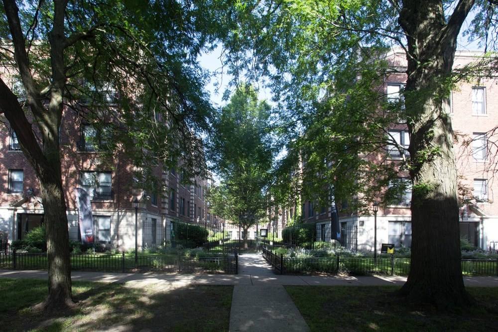Apartment for rent at Woodlawn Terrace, 4726 S Woodlawn Ave, Chicago, IL 60615