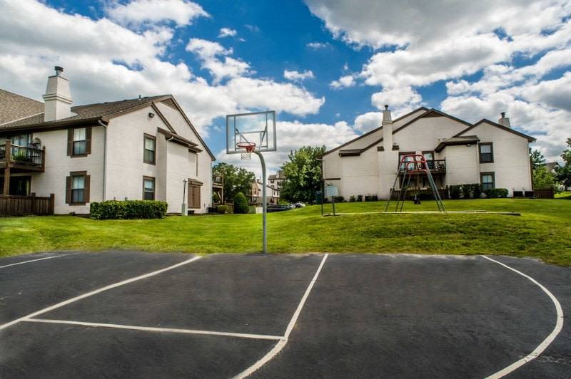 Apartment for rent at Leawood at State Line, 2140 W 137th Terrace, Overland Park, KS 66224