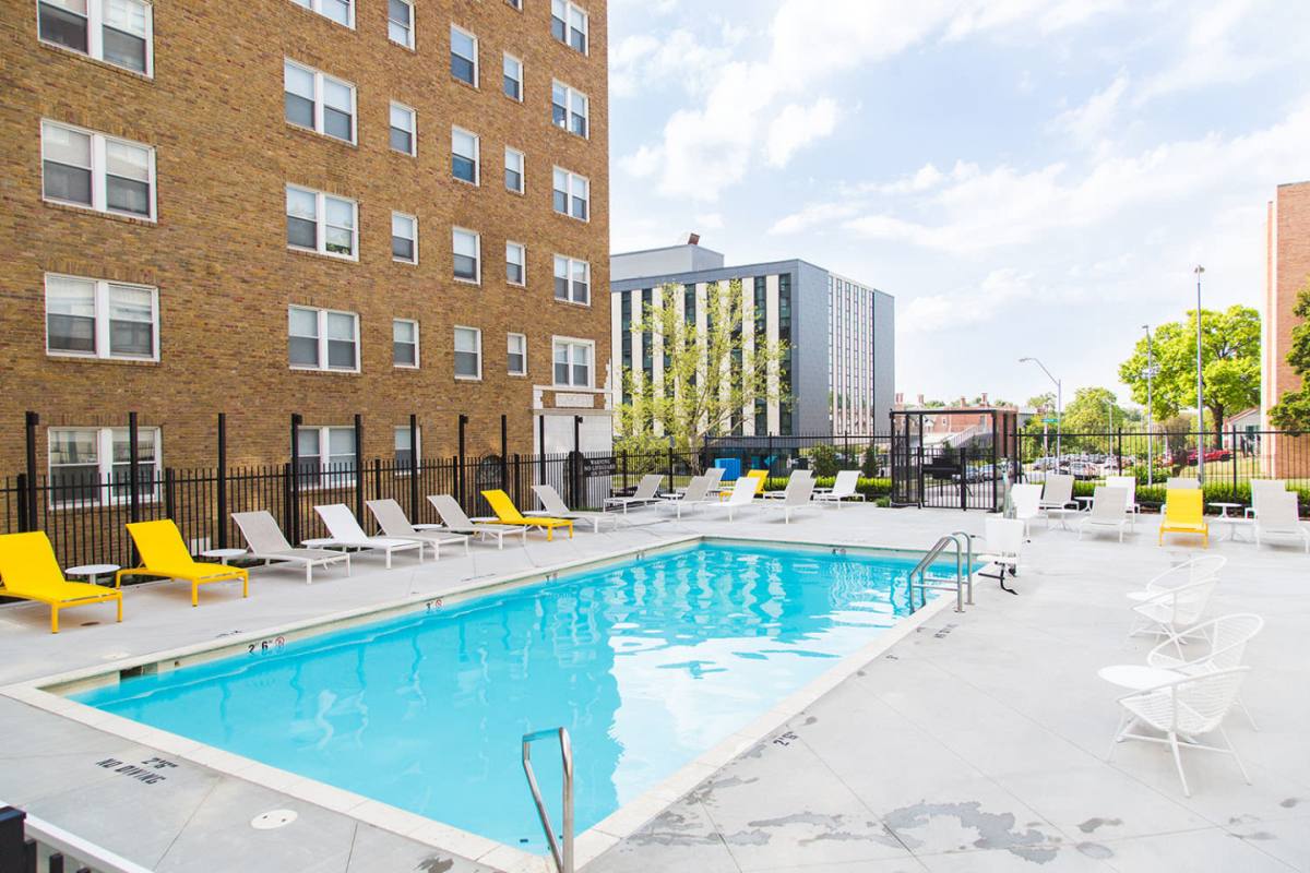 Apartment for rent at Bellerive, 214 E Armour Blvd, Kansas City, MO 64111