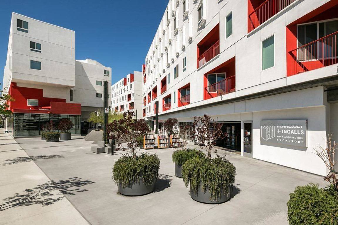 Apartment for rent at One Santa Fe, 300 S Santa Fe Ave, Los Angeles, CA 90013