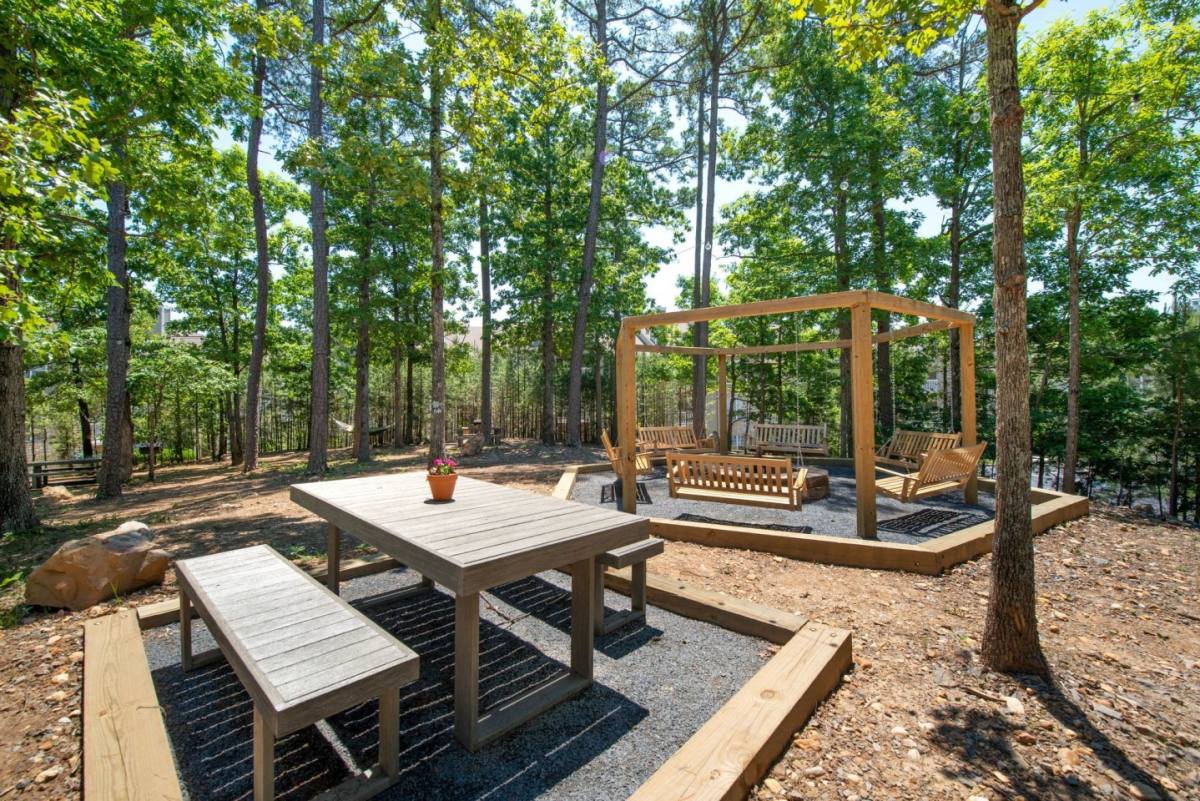 Apartment for rent at Pinnacle Park at Chenal Valley, 16401 Chenal Valley Dr, Little Rock, AR 72223