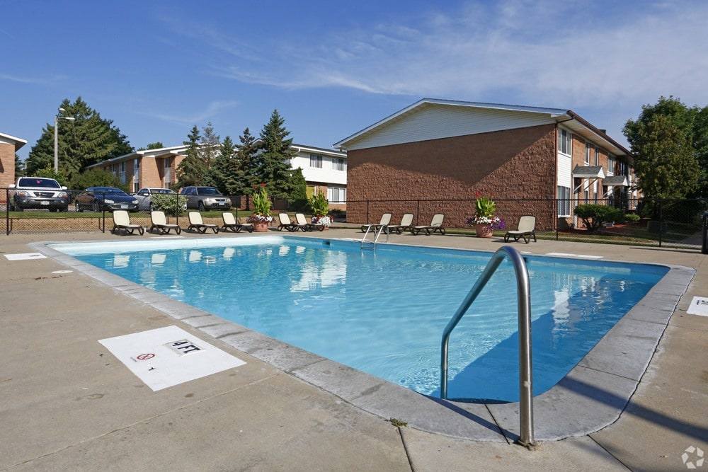 Townhouse for rent at Gates of Rochester, 2015 41st St NW, Rochester, MN 55901