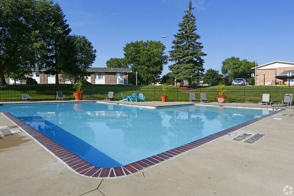 Townhouse for rent at Gates of Rochester, 2015 41st St NW, Rochester, MN 55901