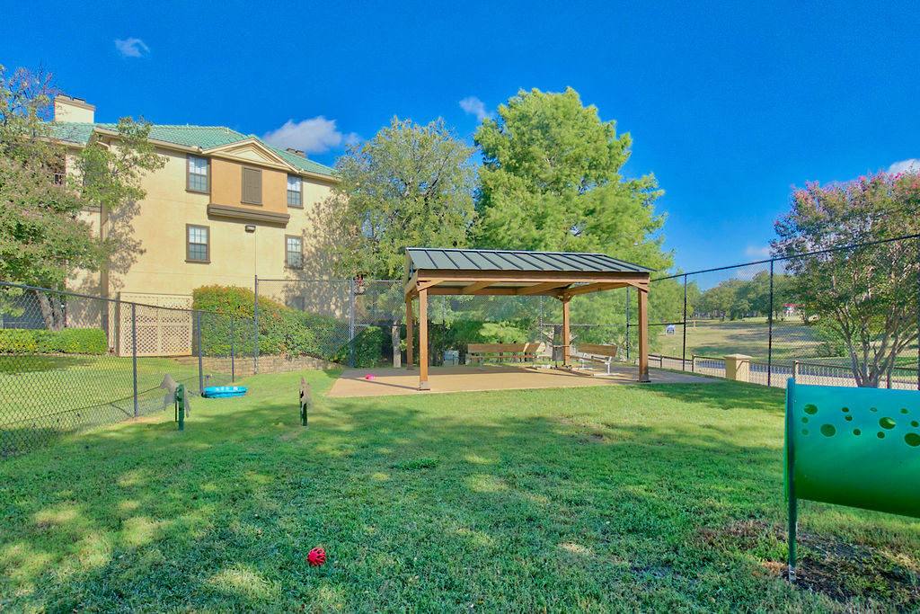 Apartment for rent at Elmsgate at Cliffside, 1635 Jefferson Cliffs Way, Arlington, TX 76006