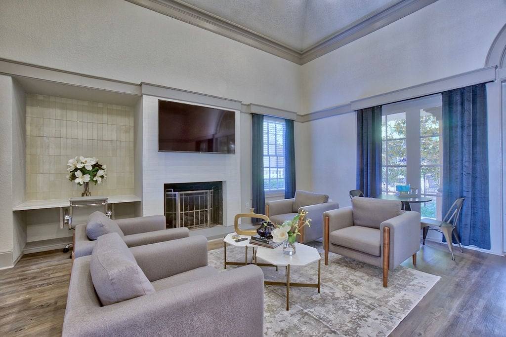 Apartment for rent at Elmsgate at Cliffside, 1635 Jefferson Cliffs Way, Arlington, TX 76006