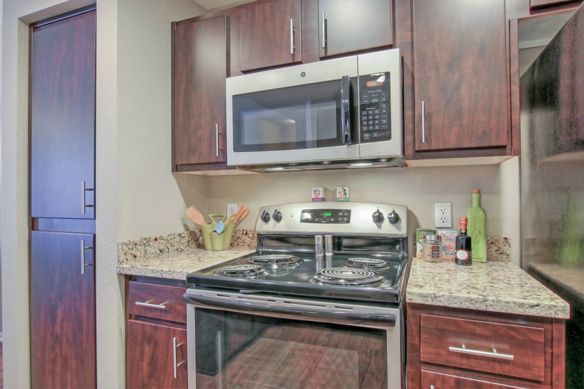 Apartment for rent at Avery on the Green, 125 S Alma School Rd, Chandler, AZ 85225