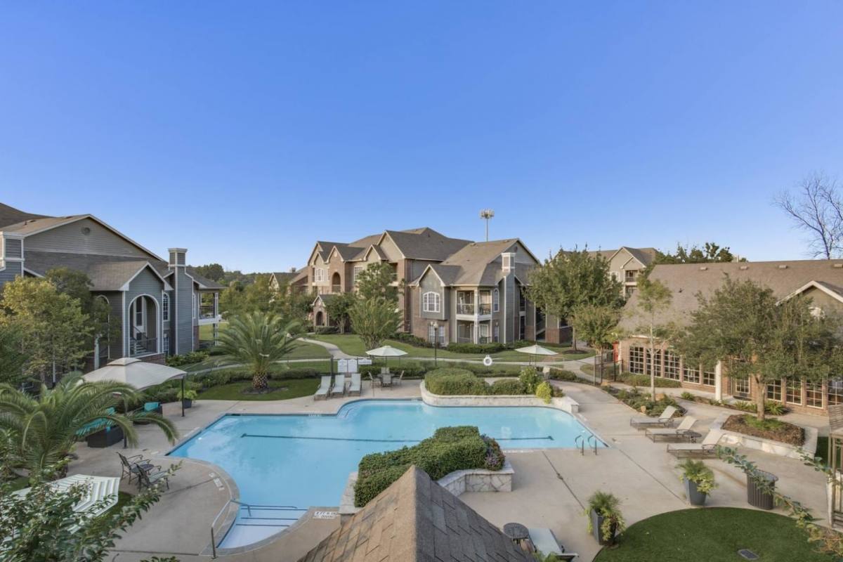 Apartment for rent at The Augusta North Houston, 12655 Kuykendahl Rd, Houston, TX 77090