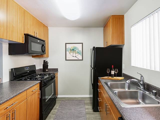 Apartment for rent at Avalon Woodland Hills, 20544 Ventura Blvd, Woodland Hills, CA 91364