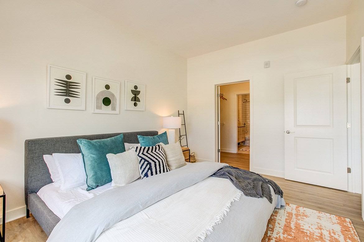 Apartment for rent at Centro Arlington, 950 S George Mason Dr, Arlington, VA 22204