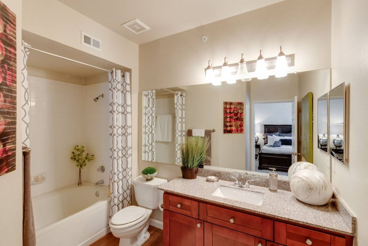 Apartment for rent at The View at Lakeside, 901 Lakeside Circle, Lewisville, TX 75057