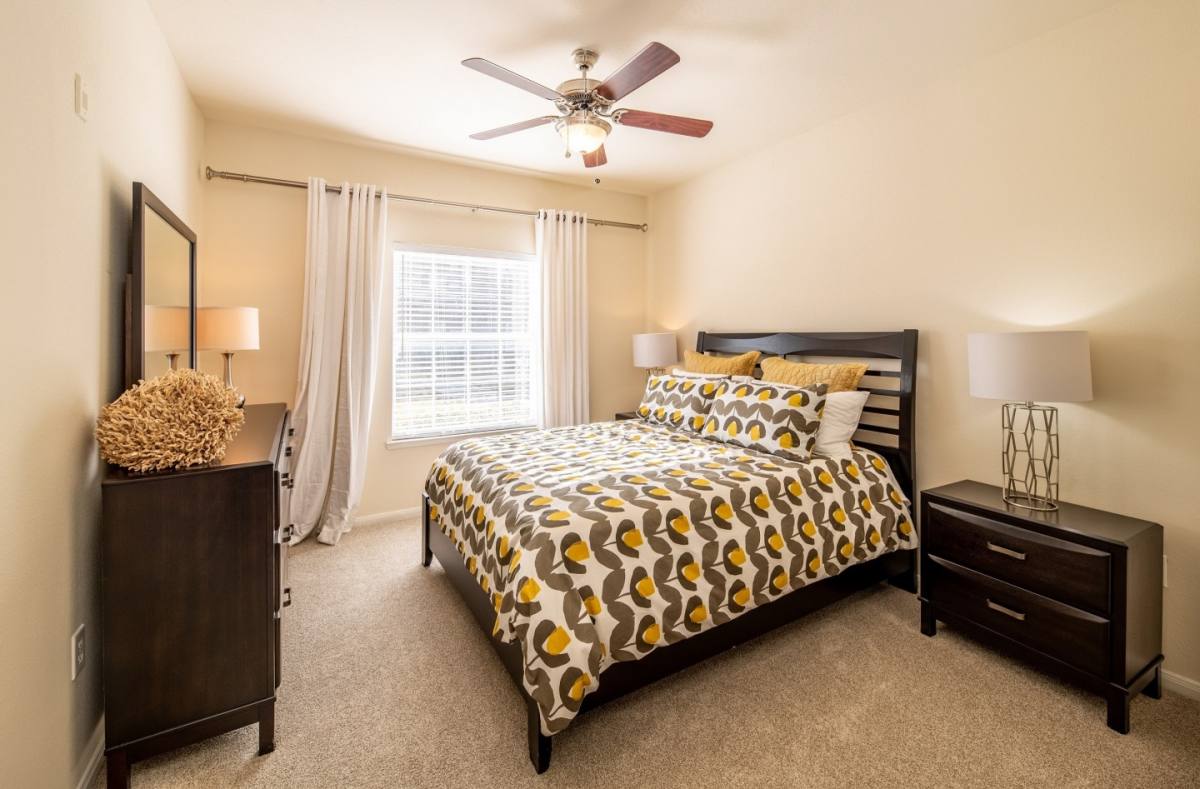 Apartment for rent at The View at Lakeside, 901 Lakeside Circle, Lewisville, TX 75057