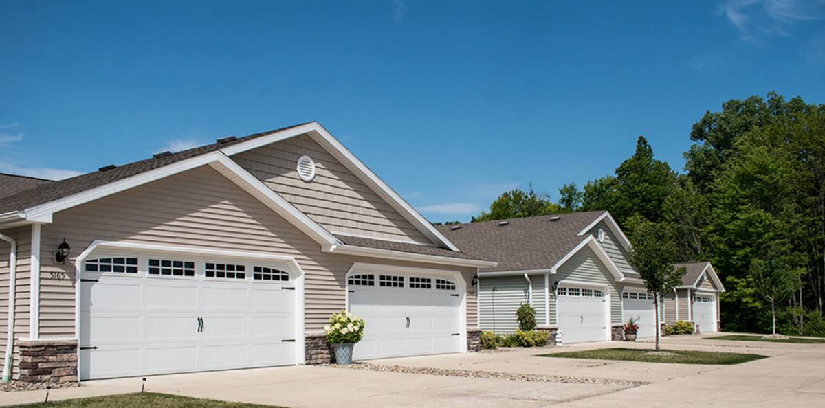 Apartment for rent at Redwood Newark, 235 Redwood Dr, Newark, OH 43055