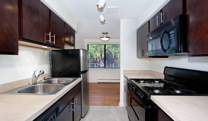 Apartment for rent at Reside on Pine Grove, 3610 N Pine Grove Ave, Chicago, IL 60613
