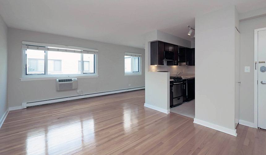 Apartment for rent at Reside on Roscoe, 532 W Roscoe St, Chicago, IL 60657