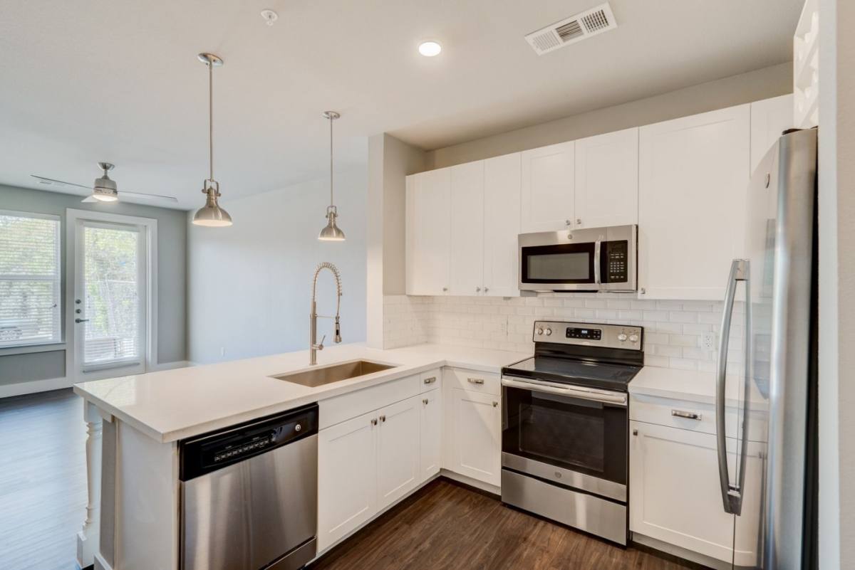 Apartment for rent at Encore Swiss Avenue, 4217 Swiss Ave, Dallas, TX 75204