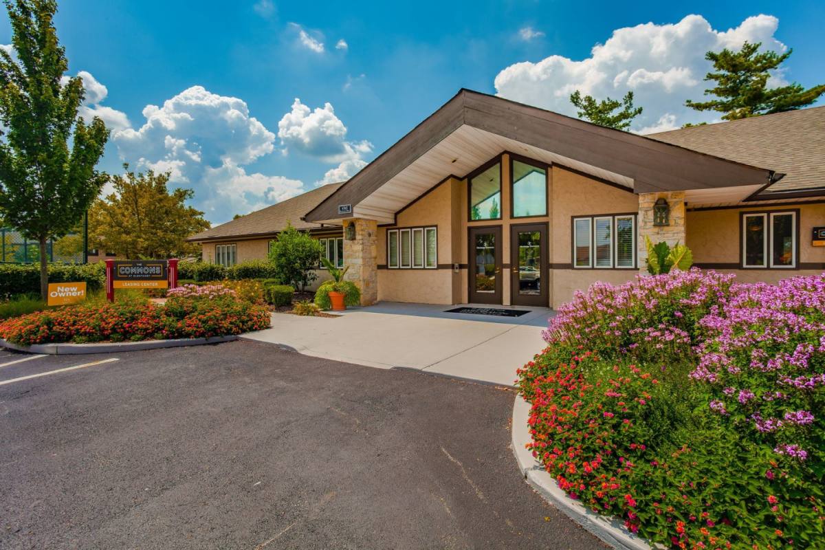 Apartment for rent at The Commons at Olentangy, 4765 Blairfield Dr, Columbus, OH 43214
