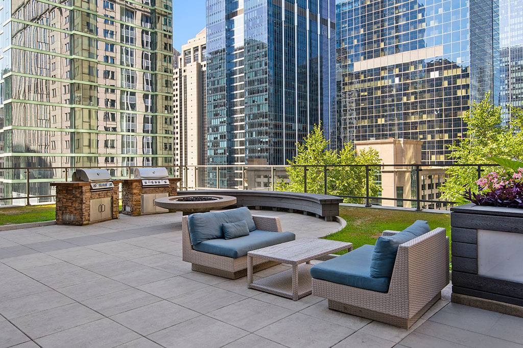 Apartment for rent at Lake & Wells, 210 N Wells, Chicago, IL 60601