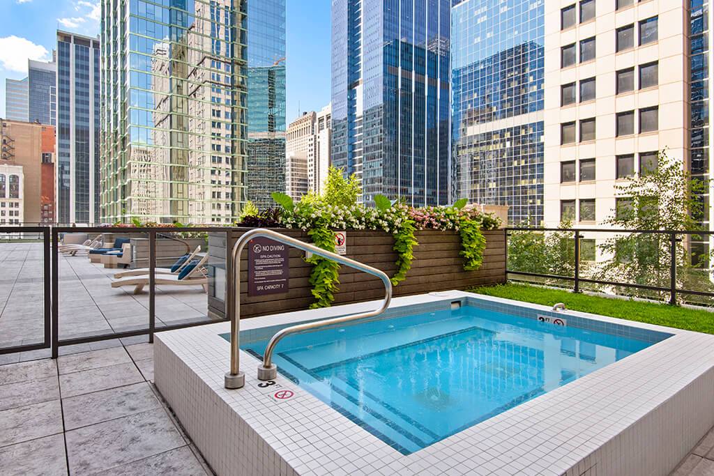 Apartment for rent at Lake & Wells, 210 N Wells, Chicago, IL 60601