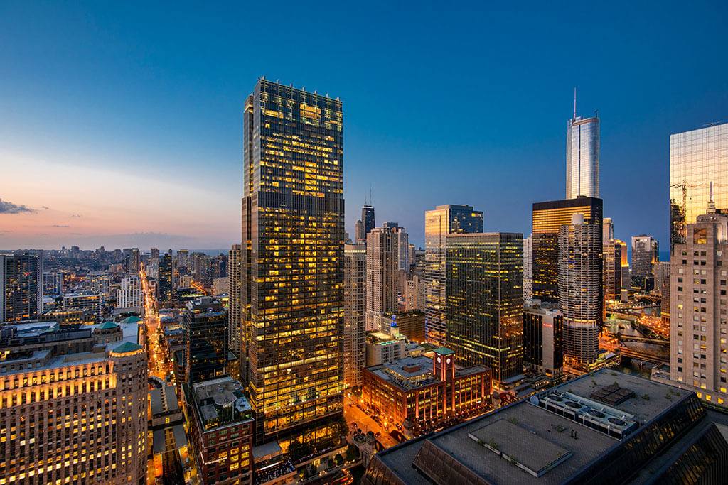 Apartment for rent at Lake & Wells, 210 N Wells, Chicago, IL 60601