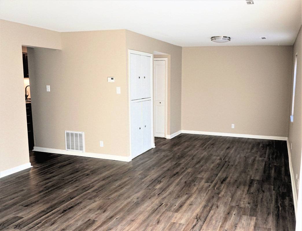 Apartment for rent at Charleston Square, 2410 Charleston Place, Columbus, IN 47203