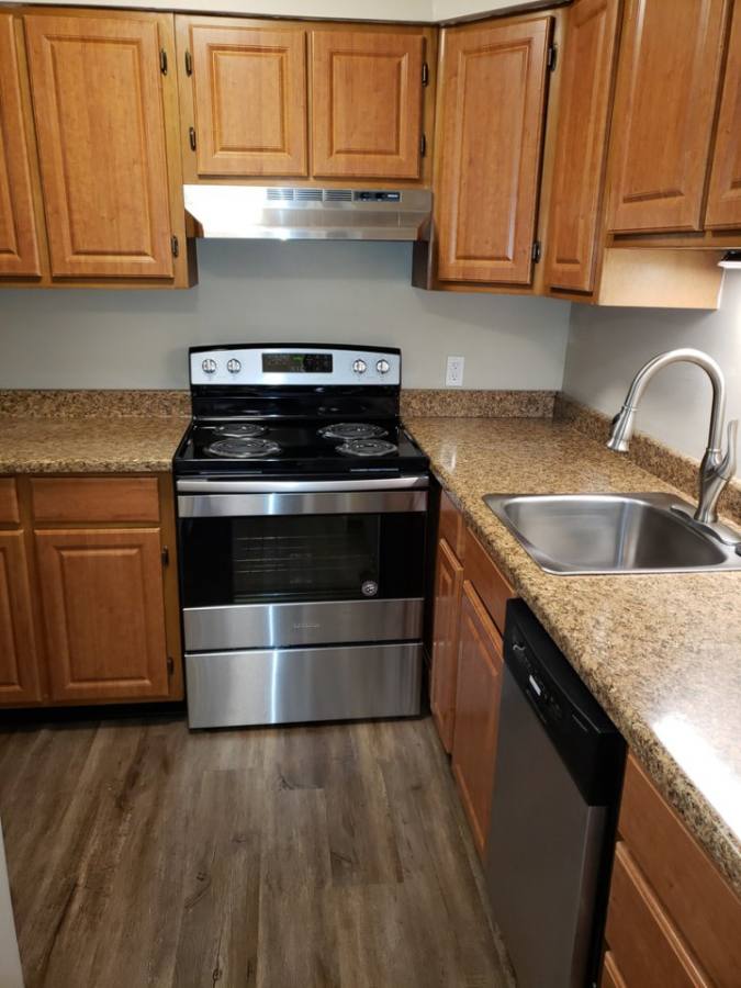 Apartment for rent at Charleston Square, 2410 Charleston Place, Columbus, IN 47203