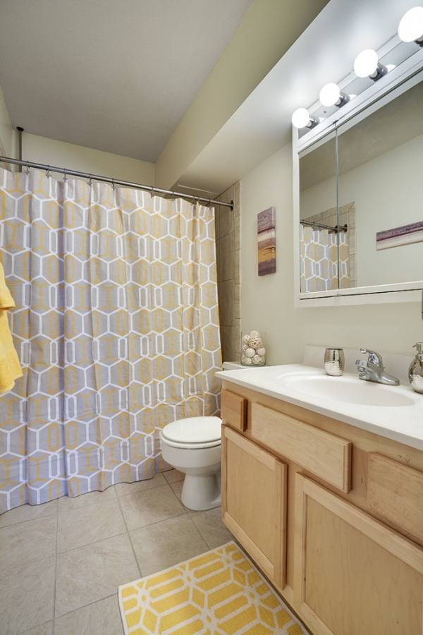 Apartment for rent at The Edina Towers, 6400 Barrie Rd, Minneapolis, MN 55435