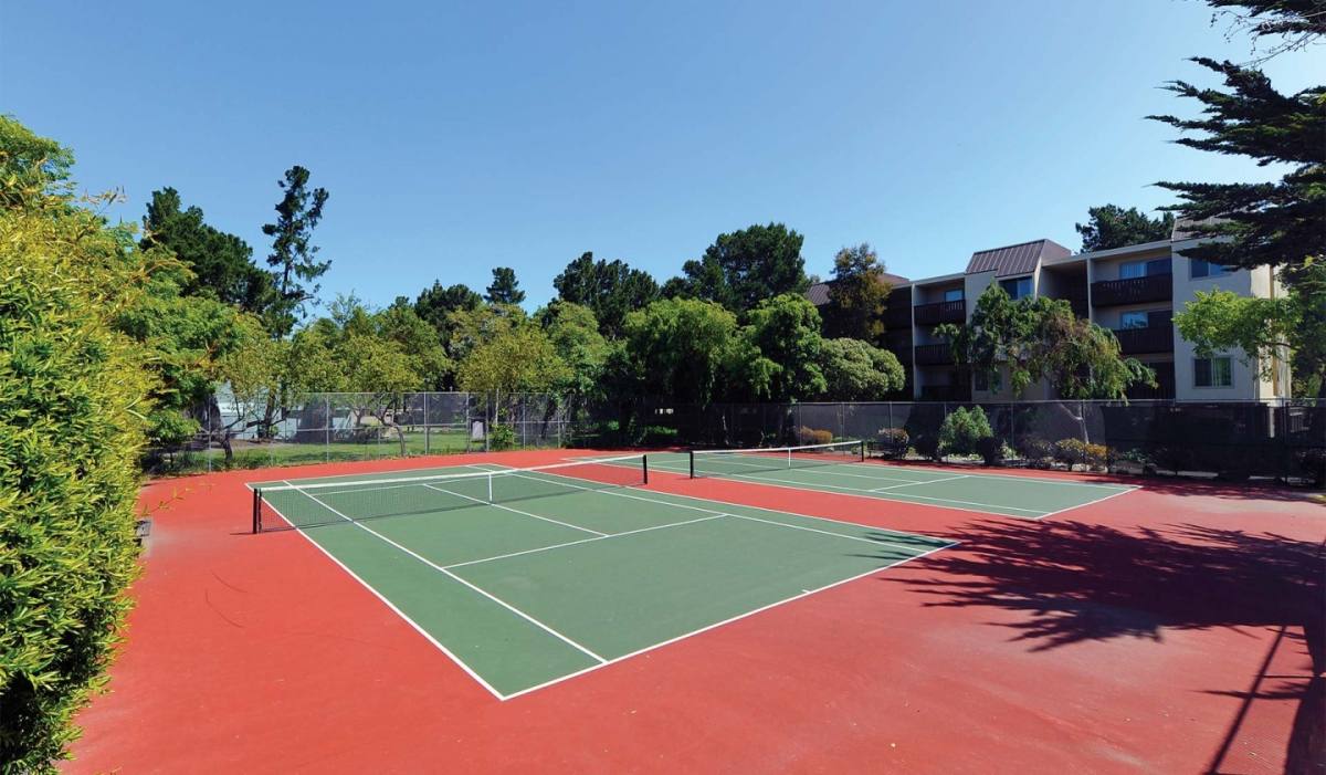 Apartment for rent at Laurel Crossing Apartment Homes, 203 Laurie Meadows Dr, San Mateo, CA 94403