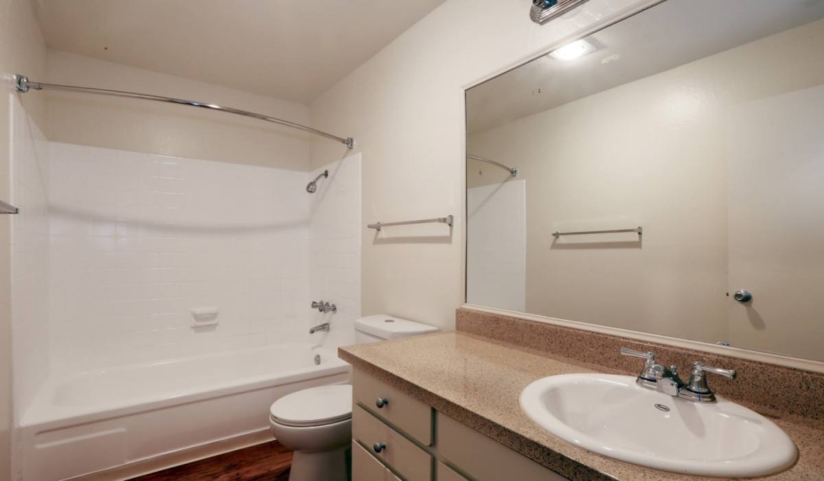 Apartment for rent at Laurel Crossing Apartment Homes, 203 Laurie Meadows Dr, San Mateo, CA 94403