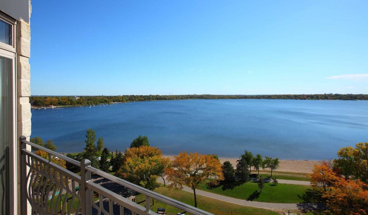 Apartment for rent at The Beach Club Residences, 2900 Thomas Ave S, Minneapolis, MN 55416
