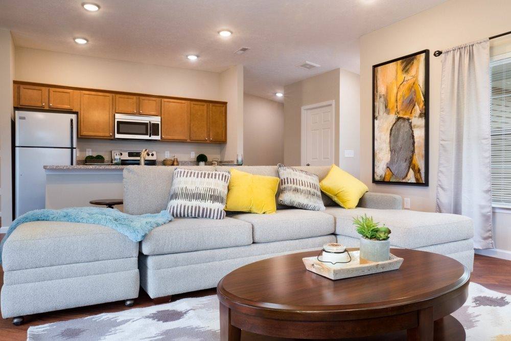 Apartment for rent at Redwood Avon Lake, 610 Hampshire Blvd, Avon Lake, OH 44012