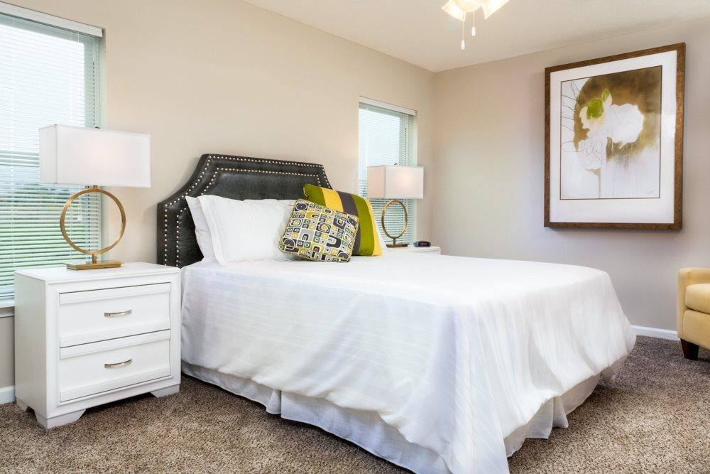 Apartment for rent at Redwood Avon Lake, 610 Hampshire Blvd, Avon Lake, OH 44012